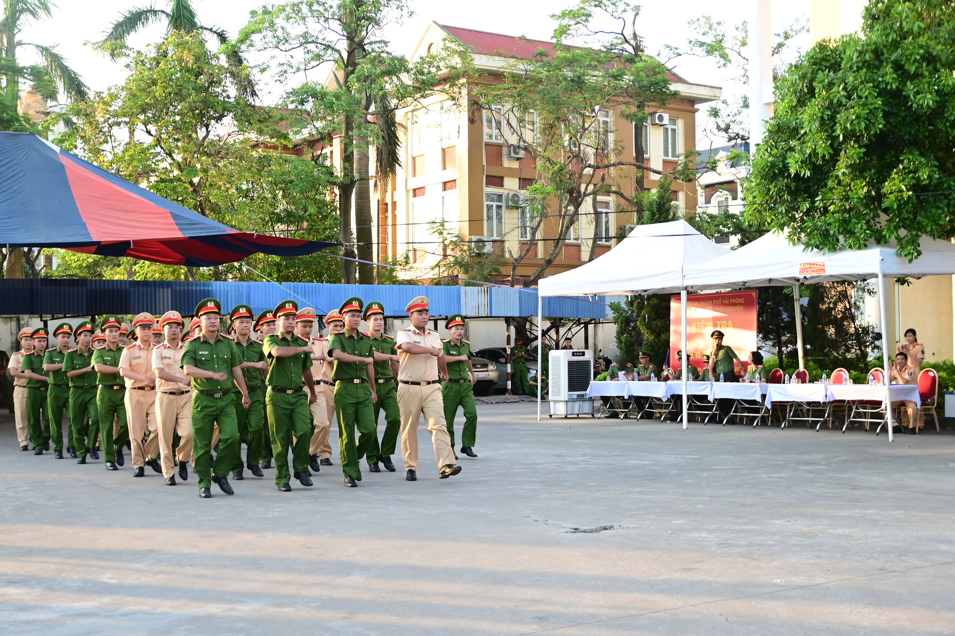 Công an huyện Thuỷ Nguyên: Kiểm tra kết quả tập huấn điều lệnh, quân sự, võ thuật Công an nhân dân năm 2024